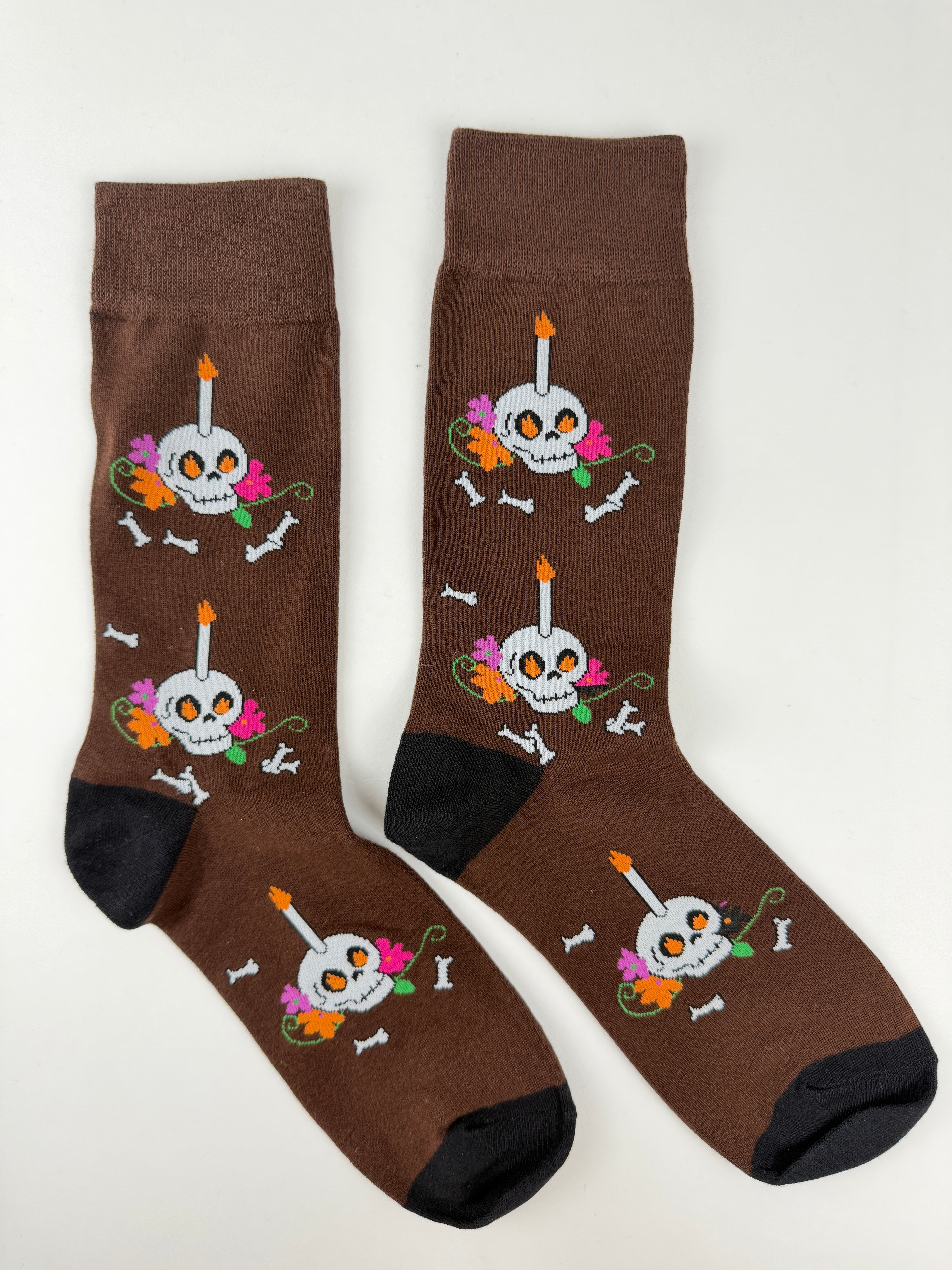 Day of the Dead – Candle Skull & Marigold Brown Crew Socks