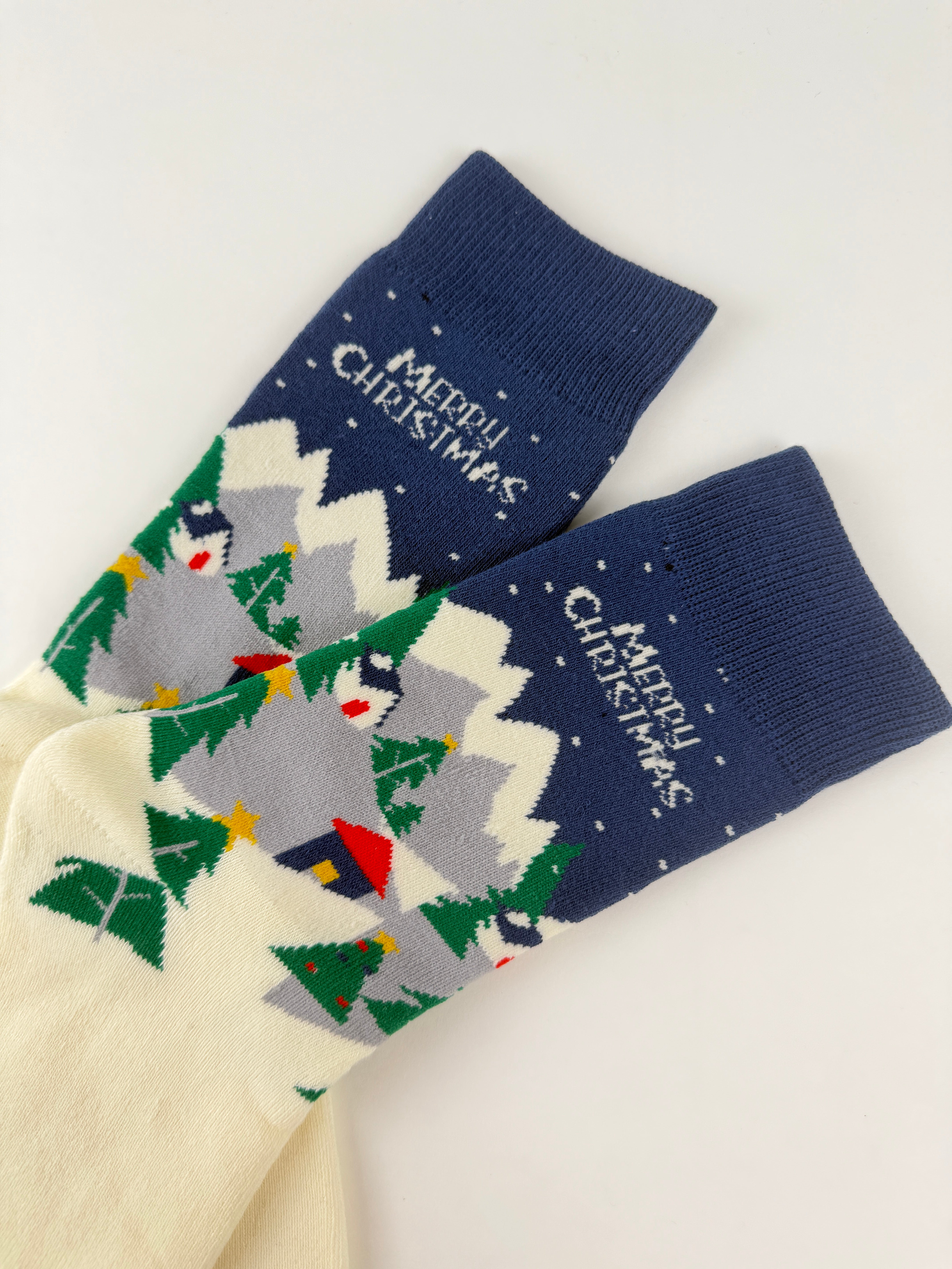 Snowy Cabin Christmas Socks – Winter Scene Crew