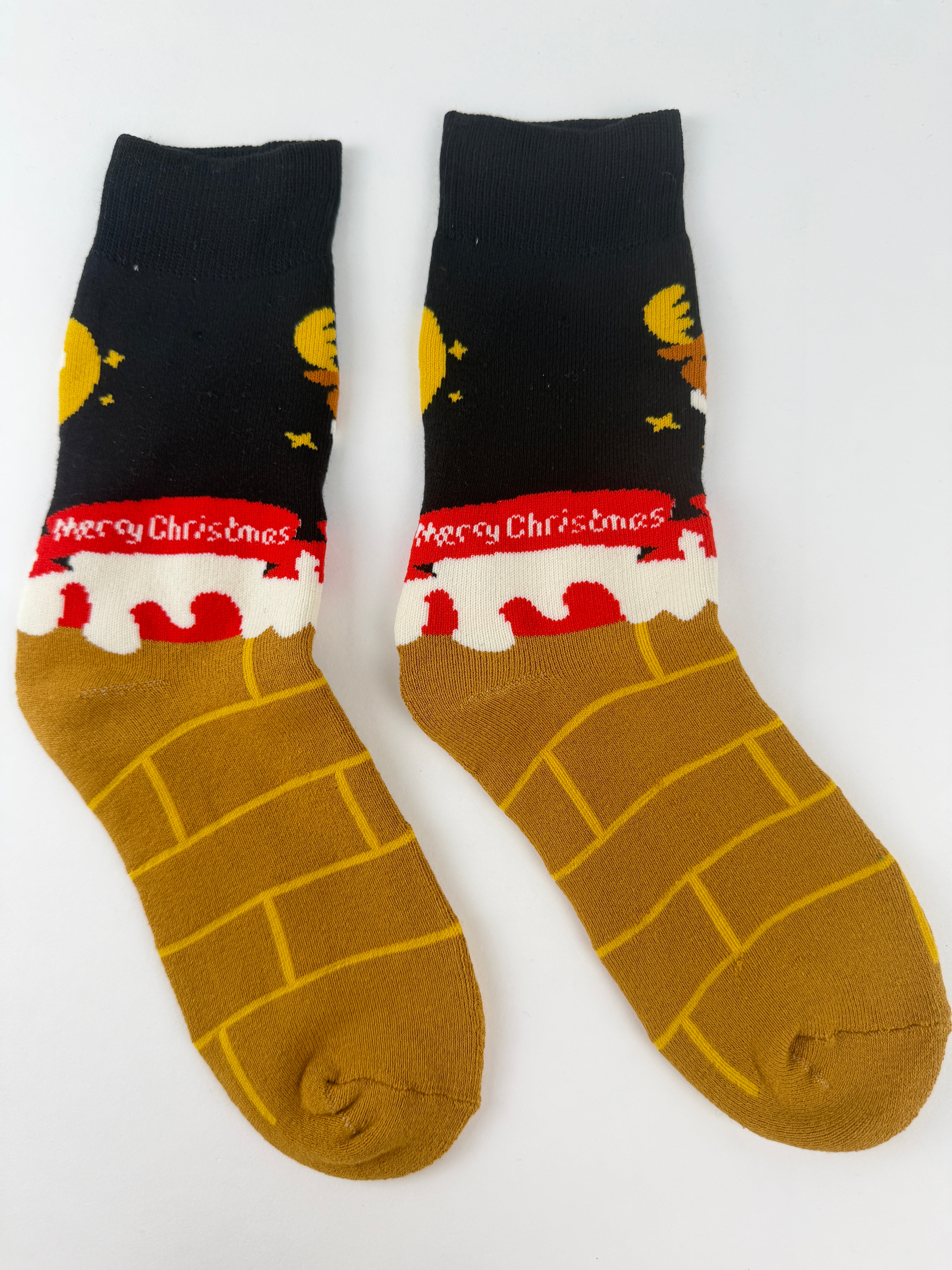 Santa & Reindeer Chimney Christmas Socks – Black and Brown Crew