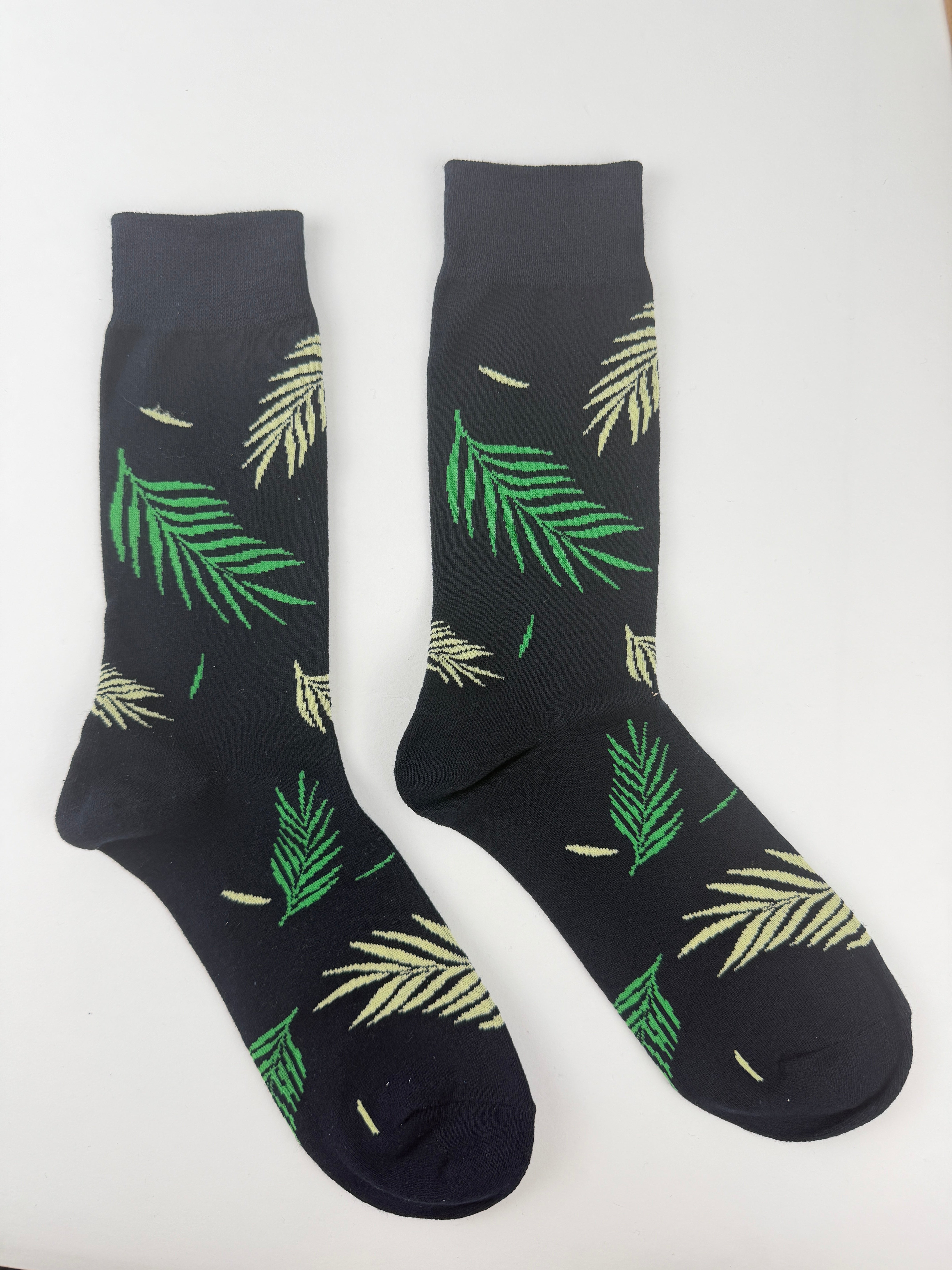 Leaf Socks – Black Palm Unisex
