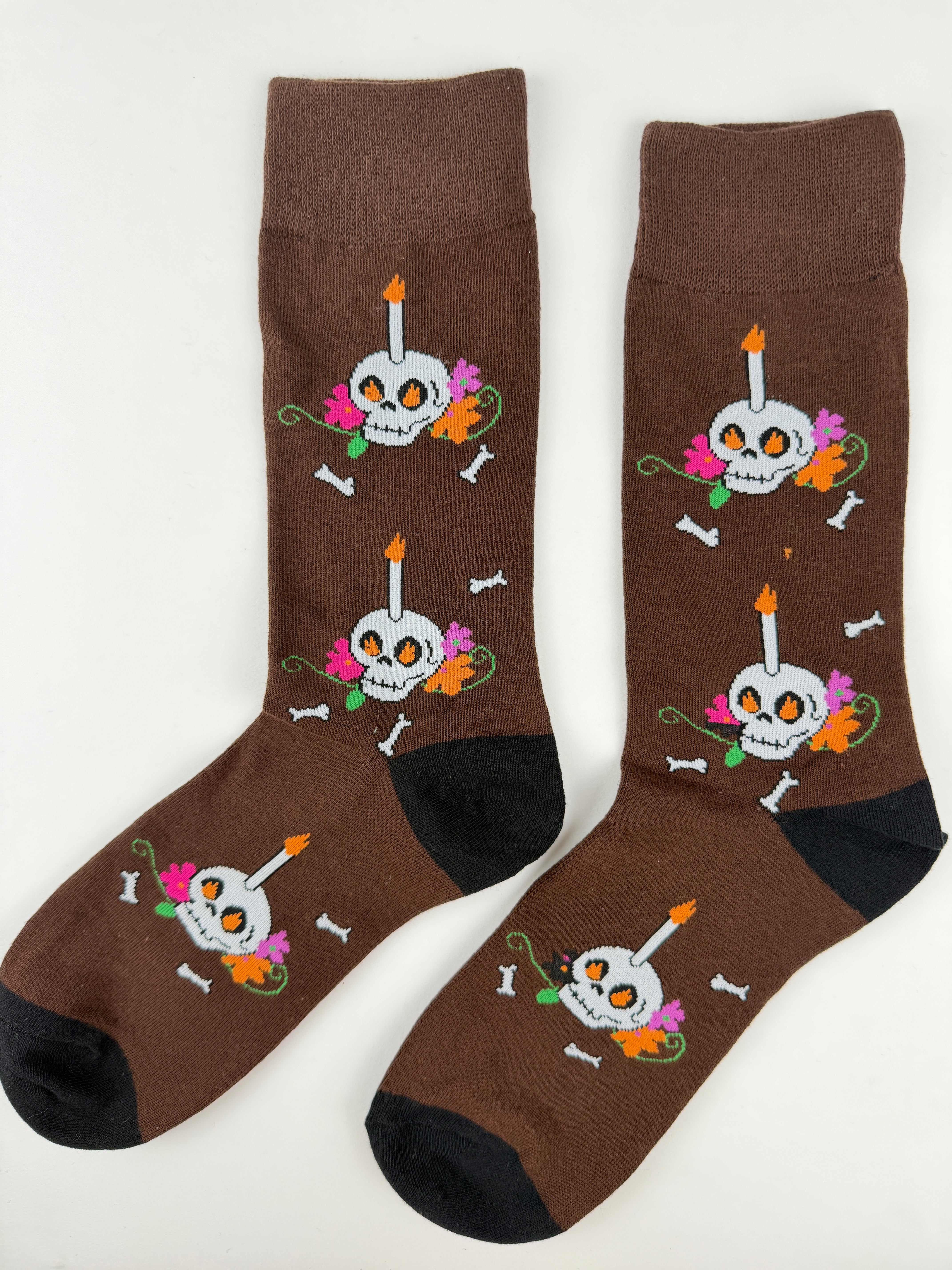 Day of the Dead – Candle Skull & Marigold Brown Crew Socks