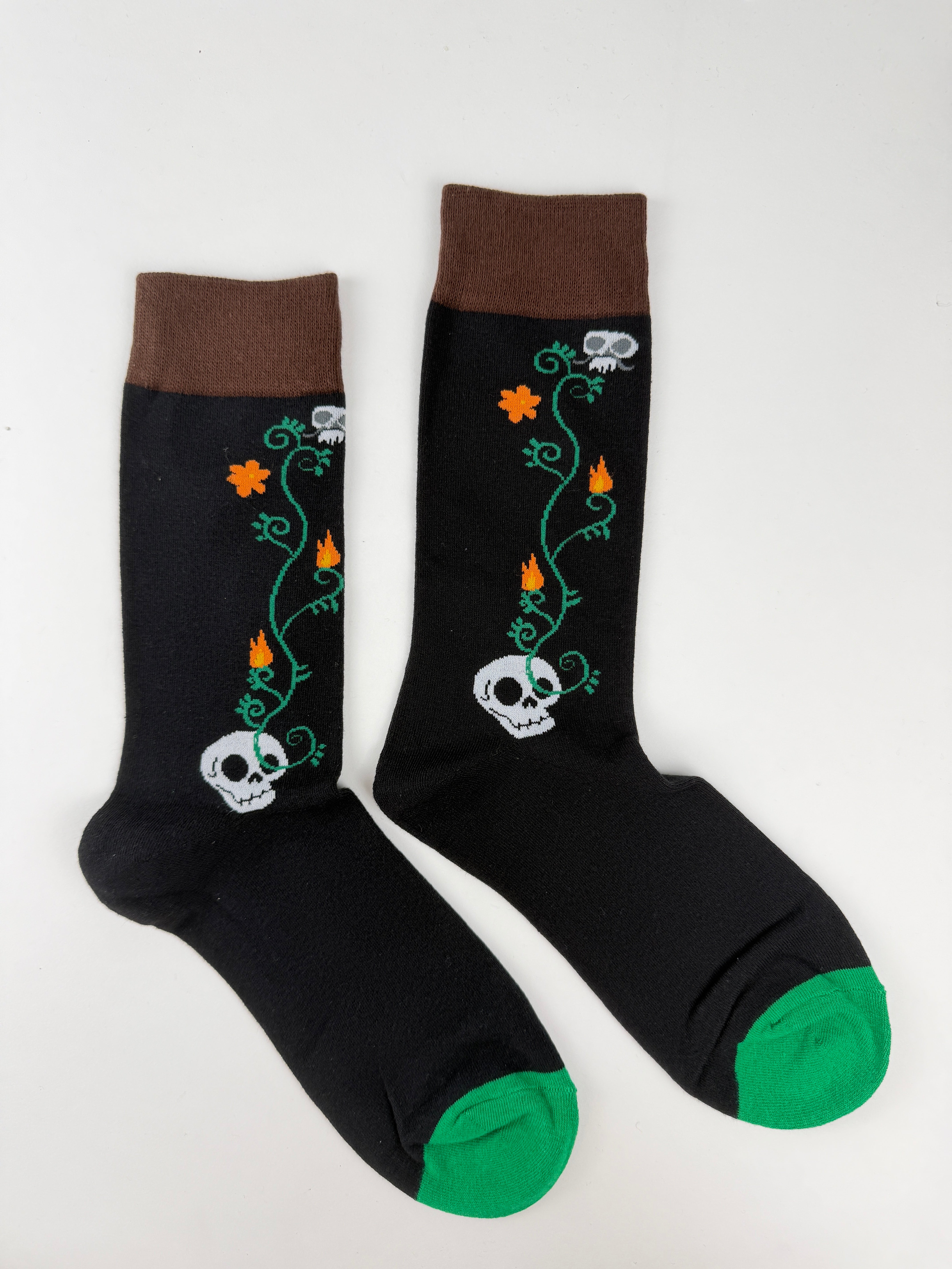 Day of the Dead Socks – Colorful Calavera Skull & Skeleton Pattern