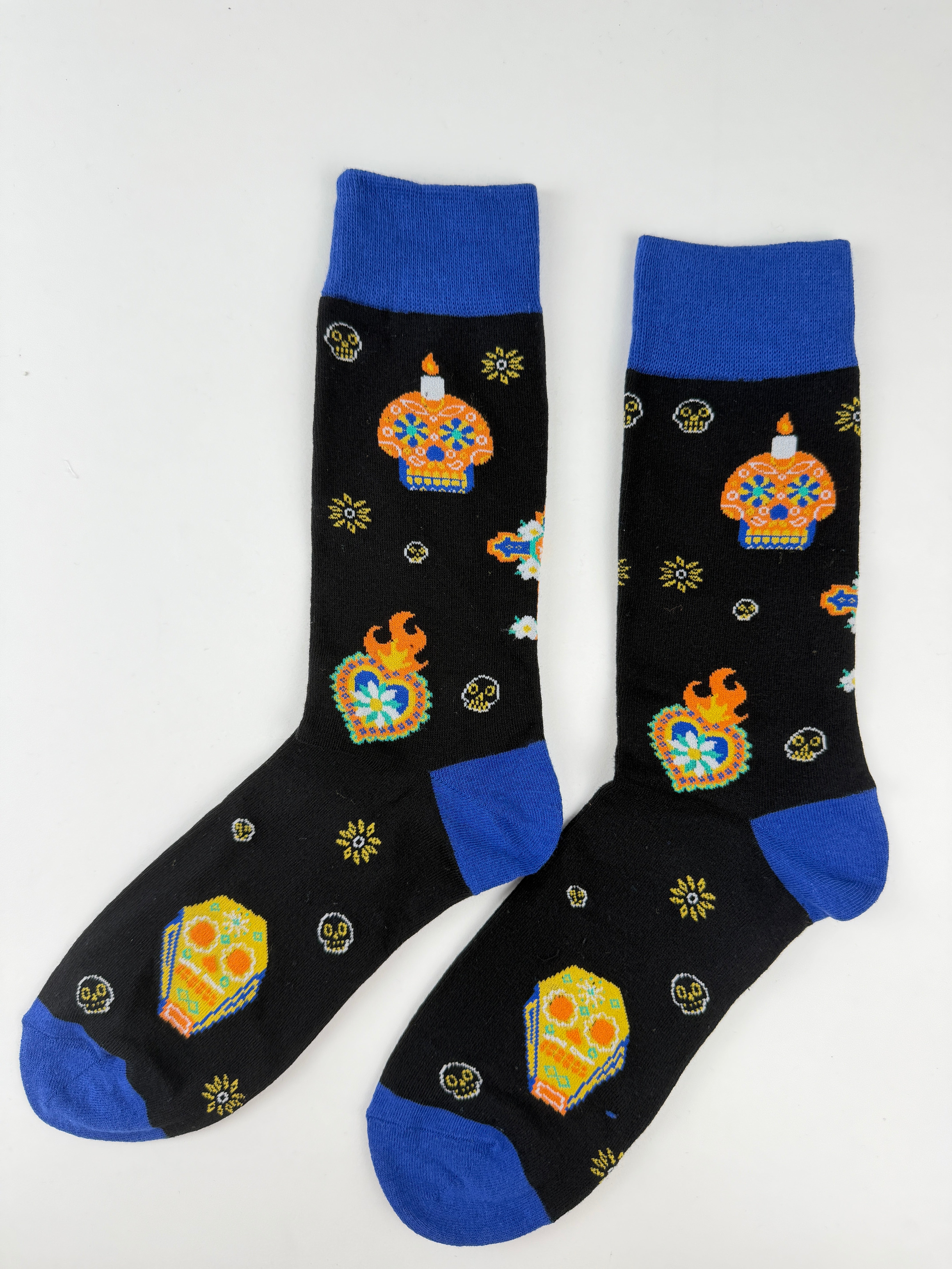 Day of the Dead Crew Socks – Colorful Sugar Skull & Altar Print