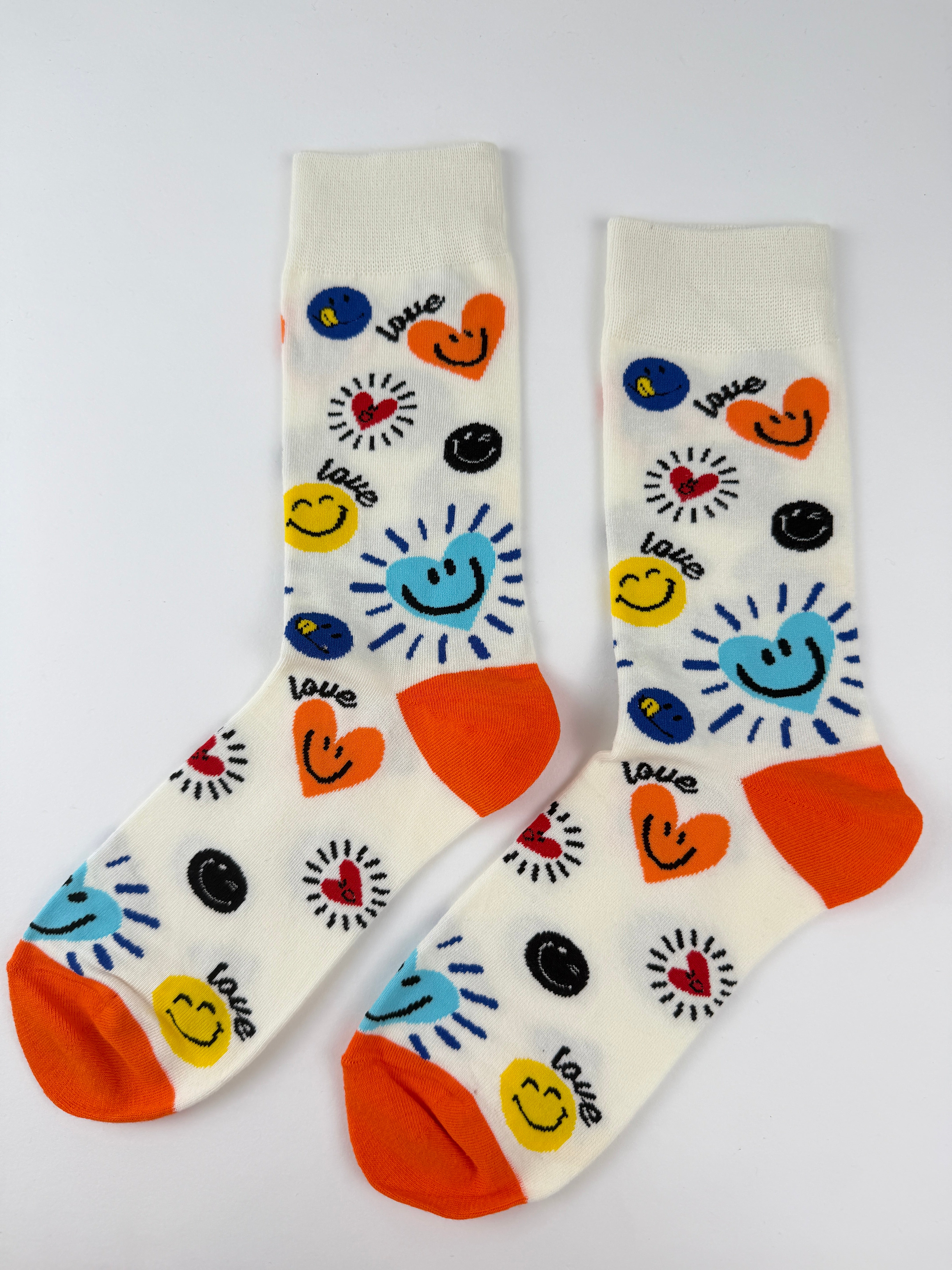 Valentine’s Socks – Smiley Heart Doodle Love Crew Socks Unisex