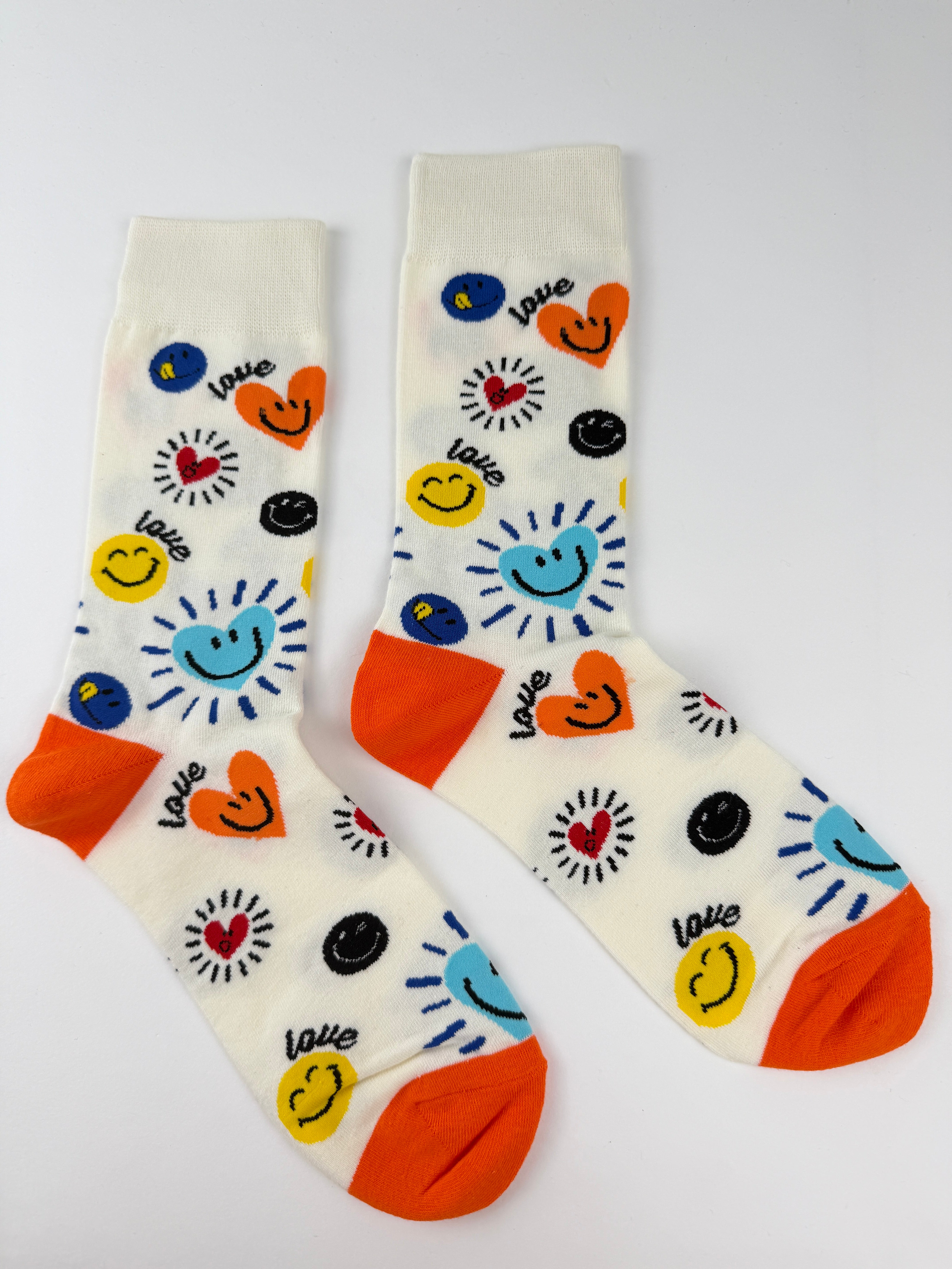 Valentine’s Socks – Smiley Heart Doodle Love Crew Socks Unisex