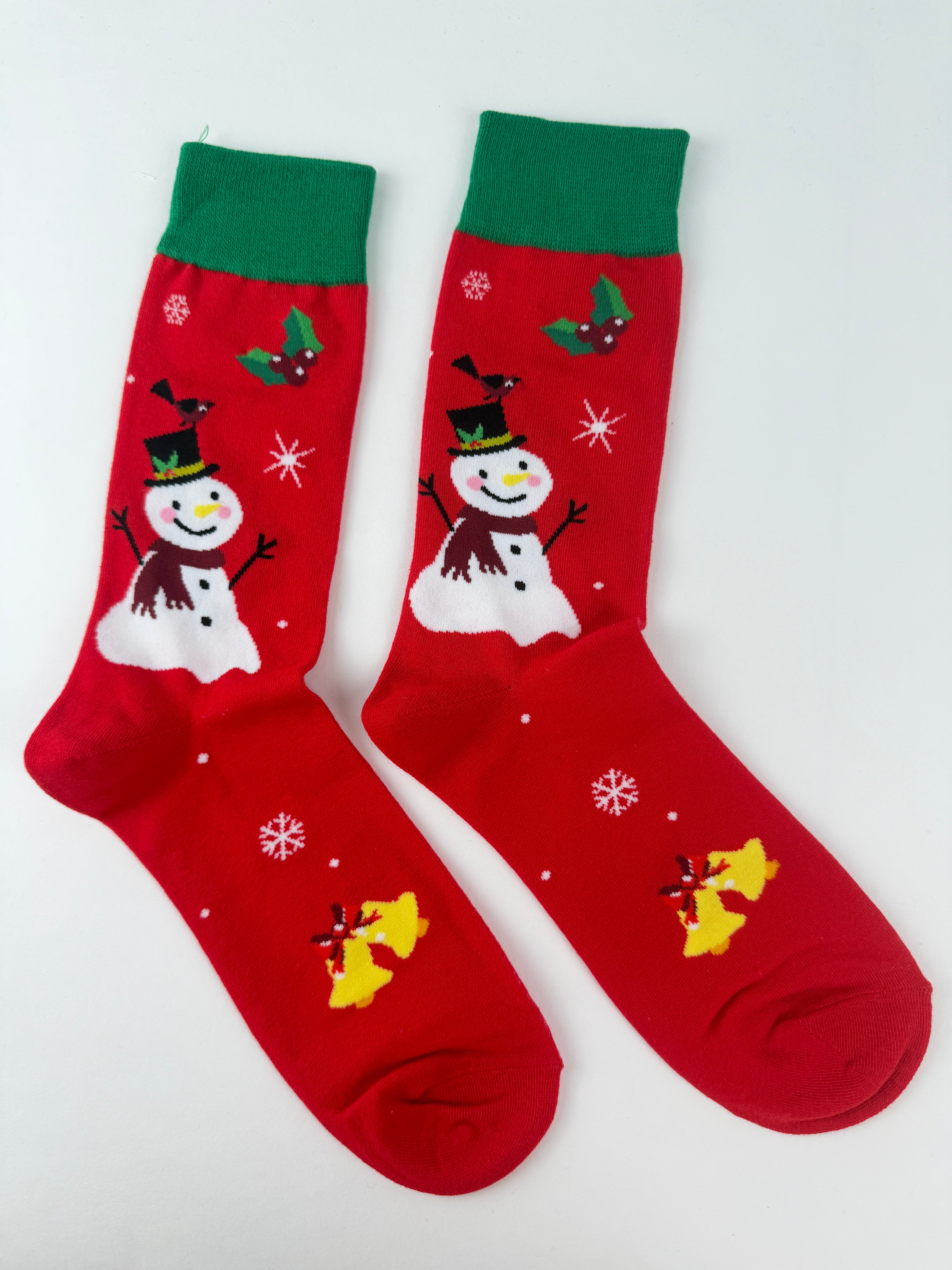 Smiling Snowman Christmas Socks – Red Crew Holiday Fun