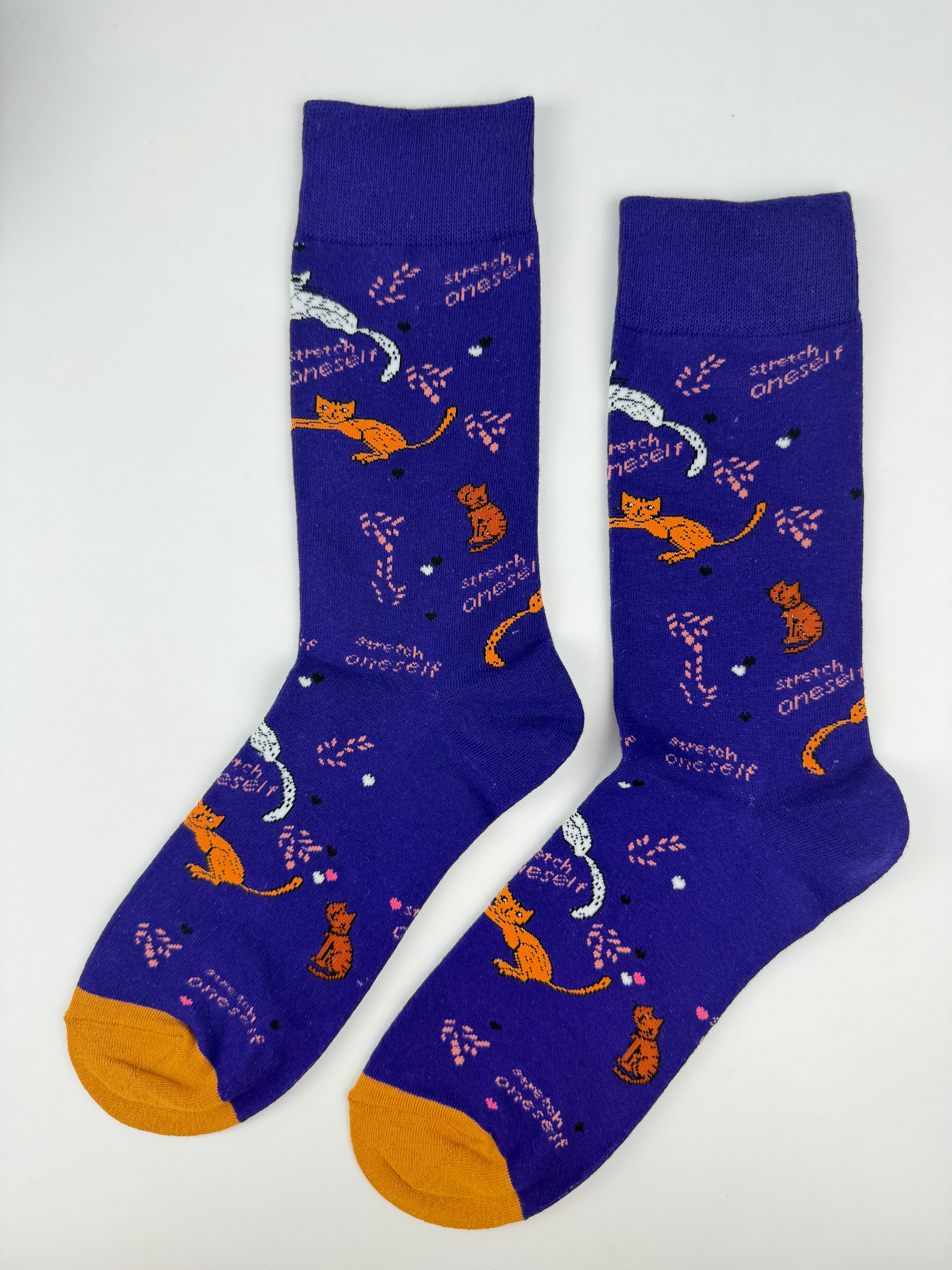 Animal – Stretching Cat Purple Crew Socks